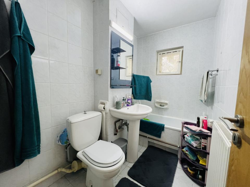 Apartament 3 camere, et 3, boxa- zona Torontalului Timișoara 