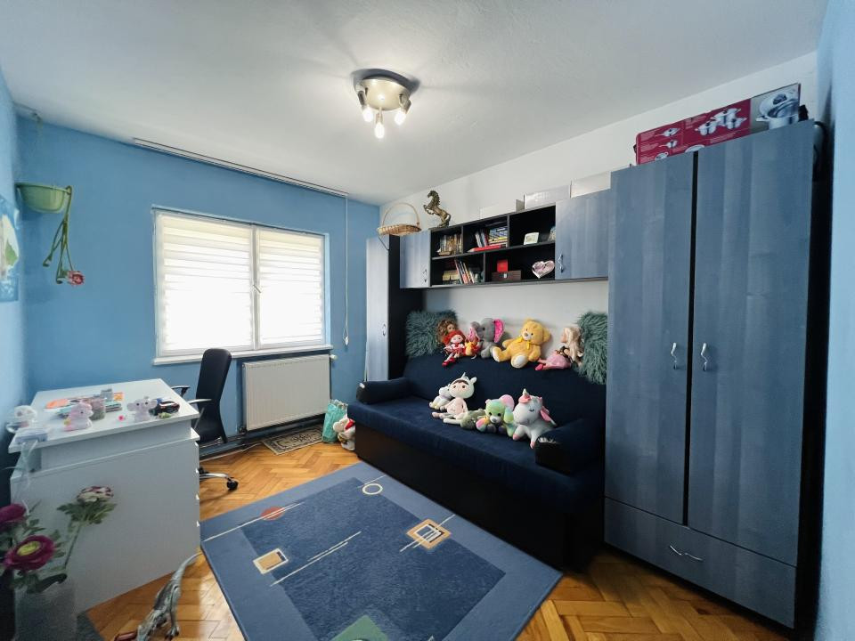 Apartament 3 camere, et 3, boxa- zona Torontalului Timișoara 
