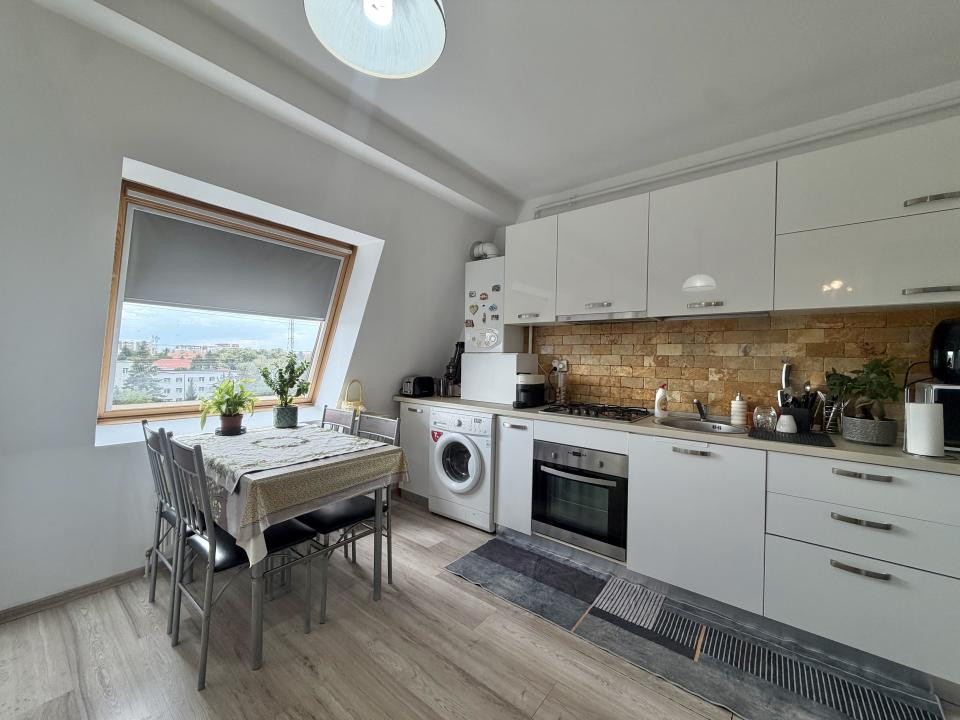 Apartament 2 camere, open space, zona Lipovei 