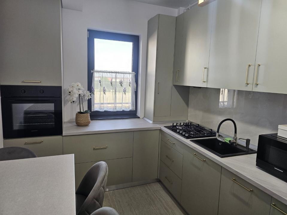  DE INCHIRIAT Apartament 2 camere, decomandat, 54mp, etaj 2 - Giroc