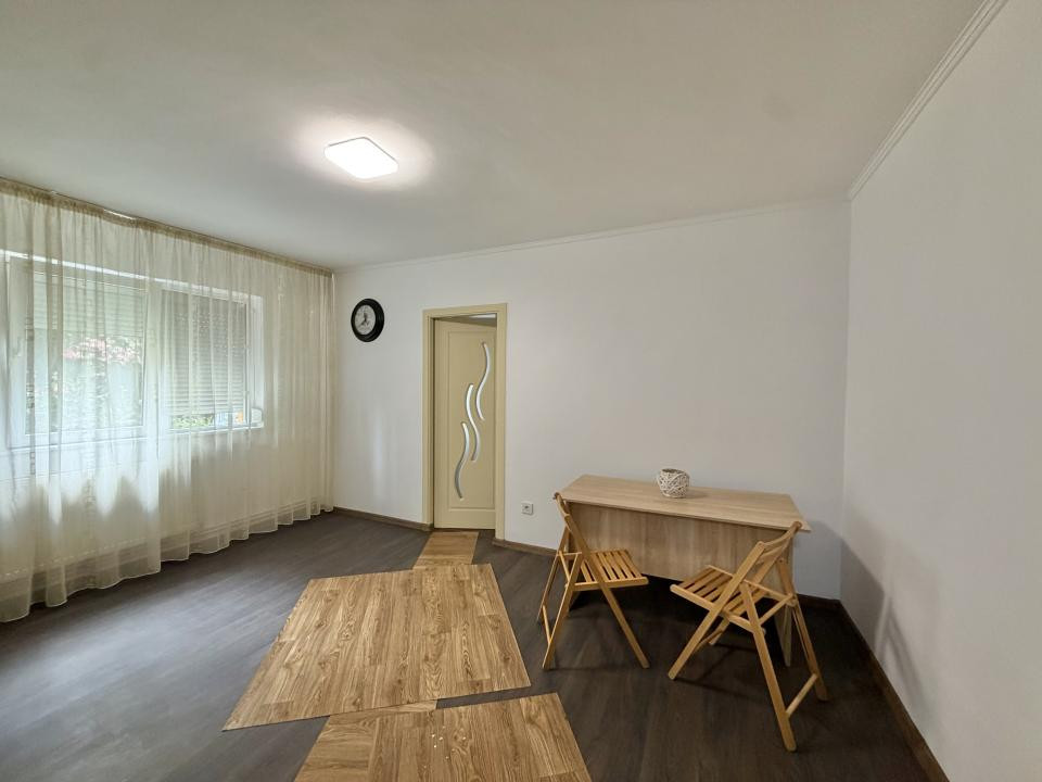 Apartament 2 camere, parter, renovat, zona Girocului