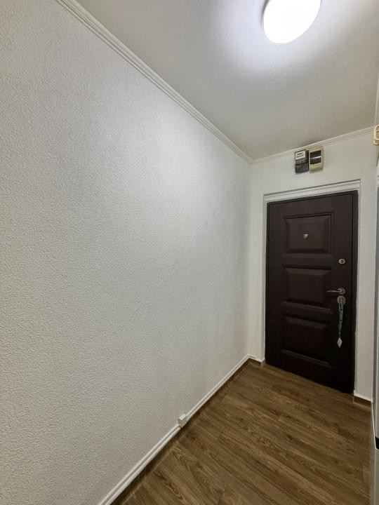 Apartament 2 camere, parter, renovat, zona Girocului