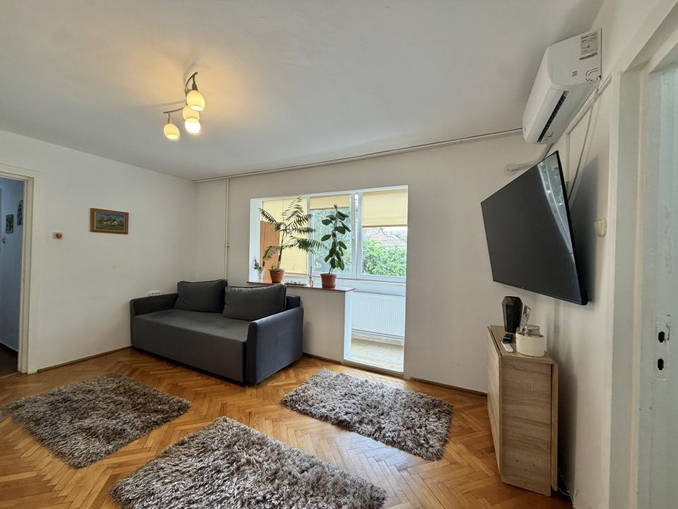 Apartament 3 camere, etaj 1, semidecomandat, zona Olimpia-Stadion 