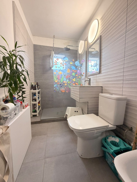 COMISION 0% Apartament cu 3 camere, semidecomandat, etaj 4 - Bucovina