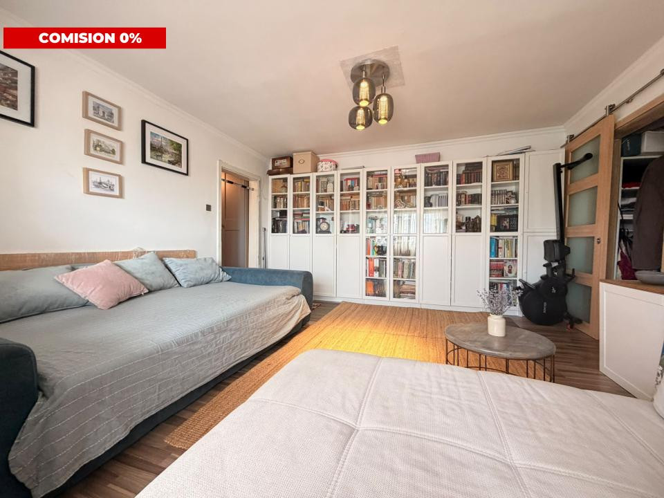 COMISION 0% Apartament cu 3 camere, semidecomandat, etaj 4 - Bucovina