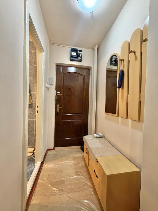Apartament 2 camere, etaj 2, zona Dacia 