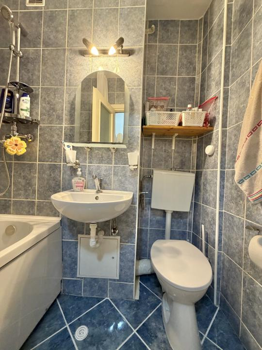 Apartament 2 camere, etaj 2, zona Dacia 
