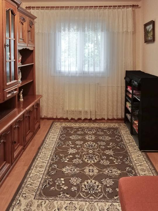 Apartament 2 camere, etaj 2, zona Dacia 