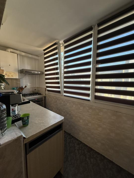 Apartament 3 camere, open-space, etaj 4 cu acoperis - Buziasului