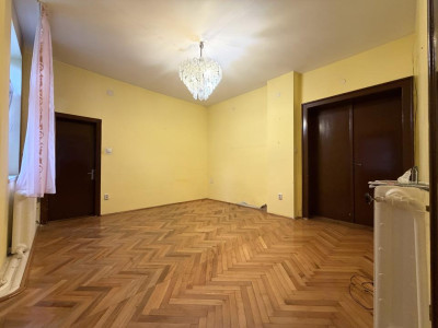 Casa 107 mp utili, 400 mp teren, garaj, anexe - Sagului