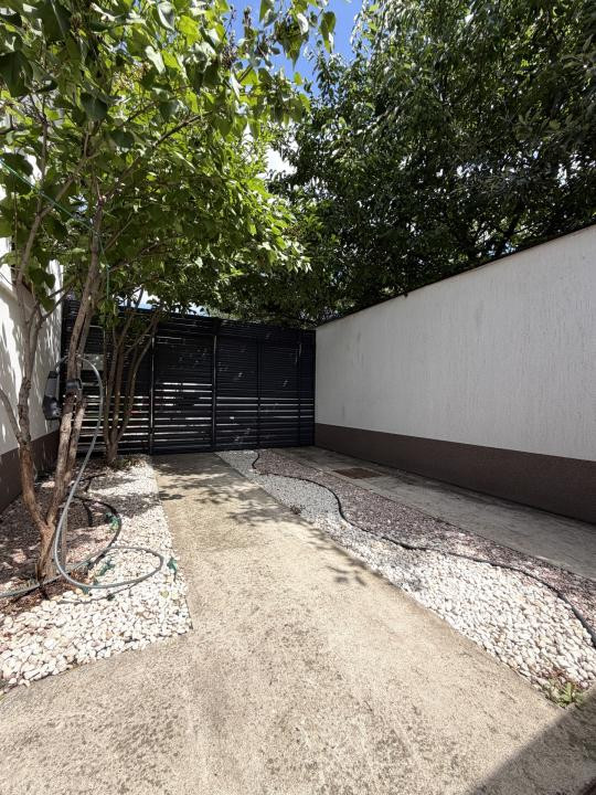 Casa individuala 4 camere, 220 mp utili, 400 mp teren, renovat integral -Sagului