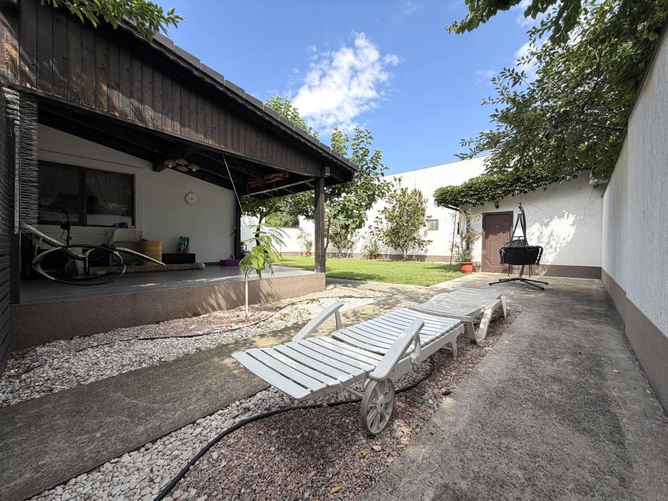 Casa individuala 4 camere, 220 mp utili, 400 mp teren, renovat integral -Sagului