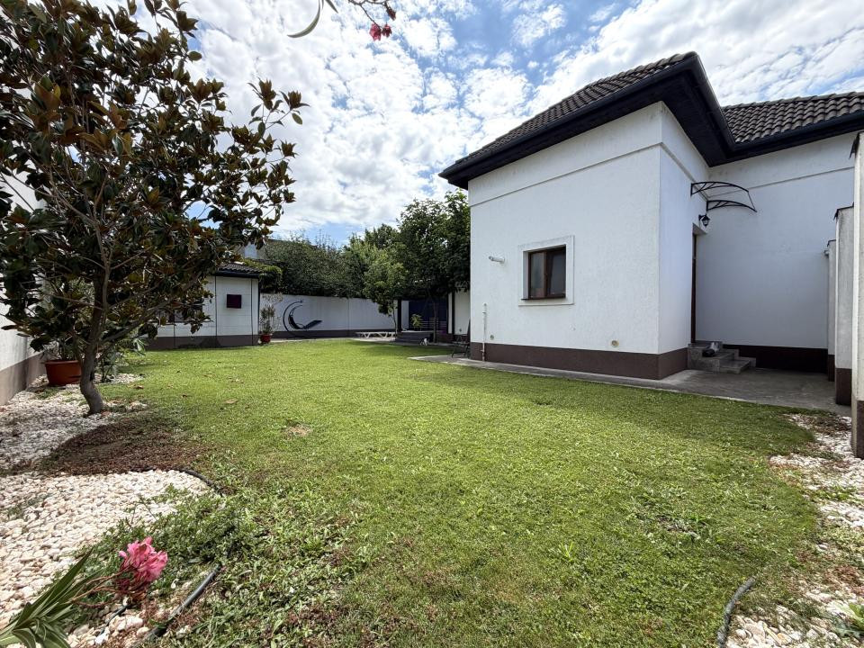 Casa individuala 4 camere, 220 mp utili, 400 mp teren, renovat integral -Sagului