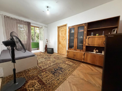 Apartament 3 camere, 50 mp utili, etaj 3, zona Dacia