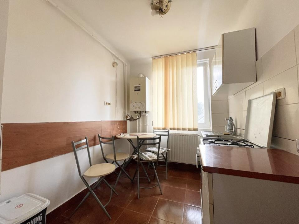 Apartament 2 camere, super pozitie- Complexul Studentesc