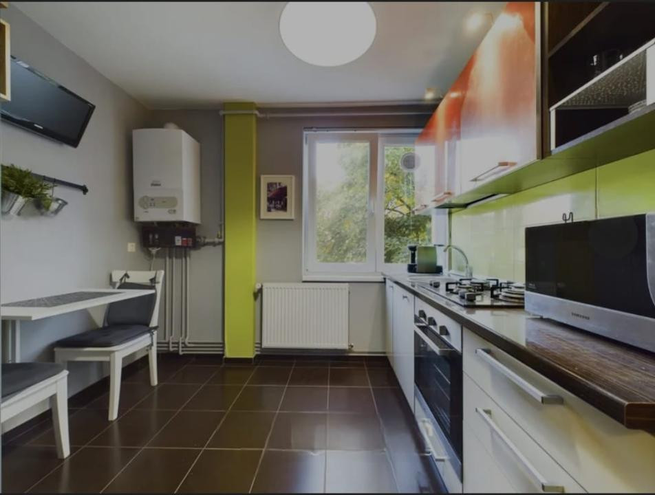  DE INCHIRIAT Apartament 2 camere, 50mp, etaj 2 - ULTRACENTRAL 