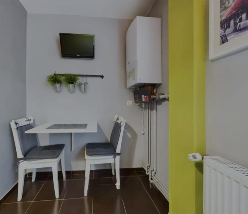  DE INCHIRIAT Apartament 2 camere, 50mp, etaj 2 - ULTRACENTRAL 