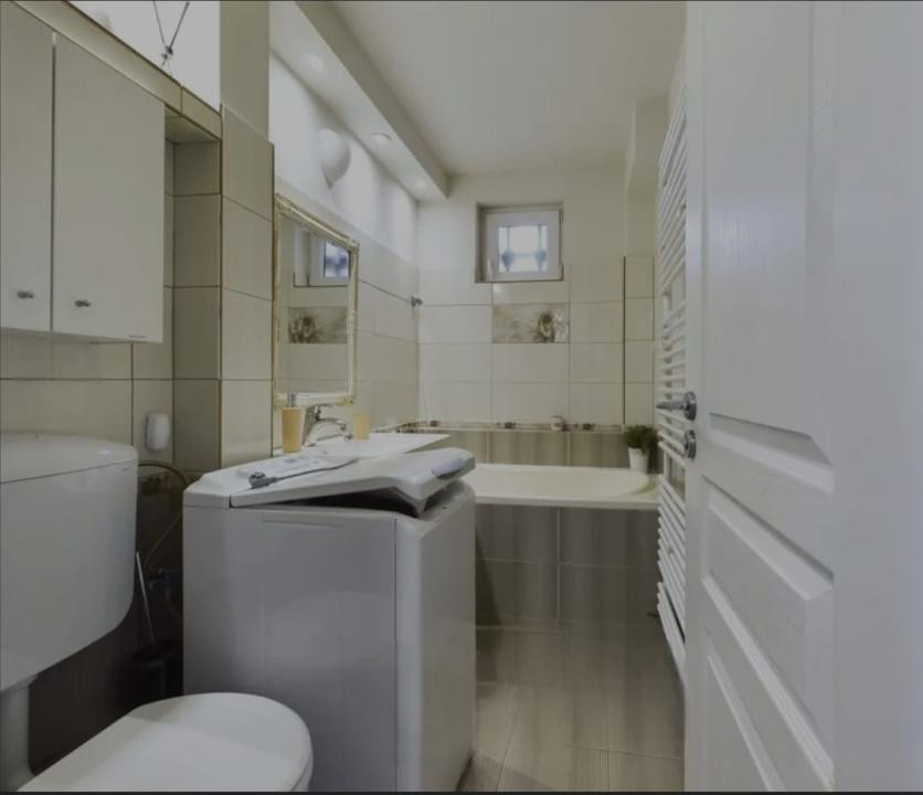  DE INCHIRIAT Apartament 2 camere, 50mp, etaj 2 - ULTRACENTRAL 