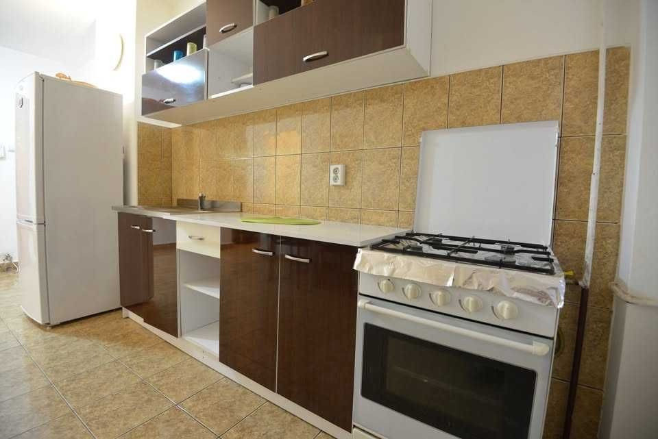  DE INCHIRIAT Apartament 2 camere, 54mp, etaj 5 - Complexul Studentesc