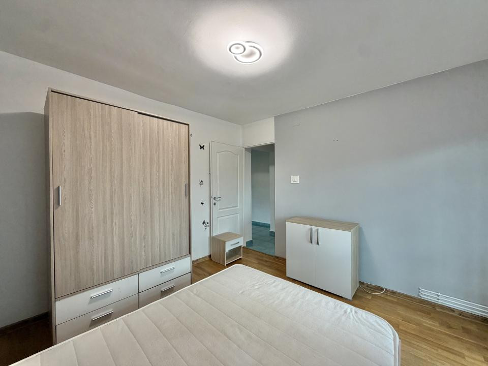 Apartament 2 camere, decomandat, mobilat si utilat, zona Soarelui