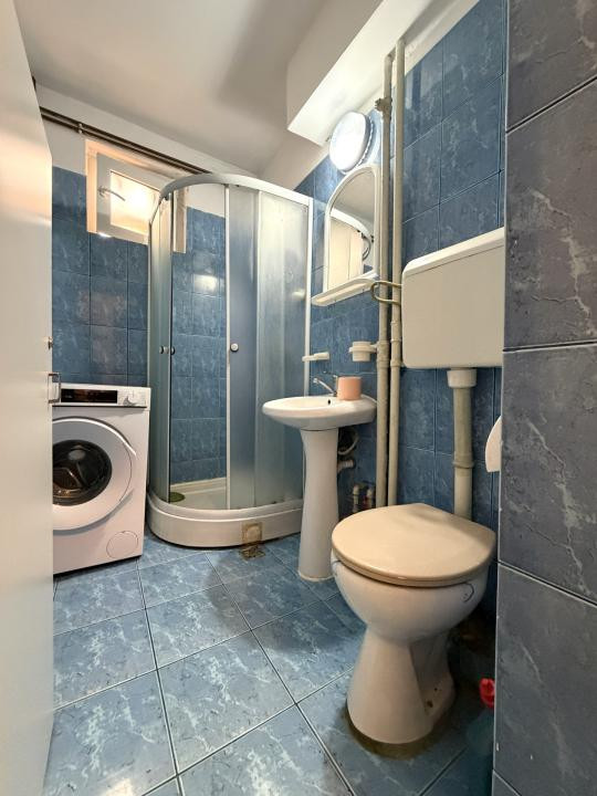 Apartament 2 camere 54 mp utili, loc de parcare in curte - zona centrala
