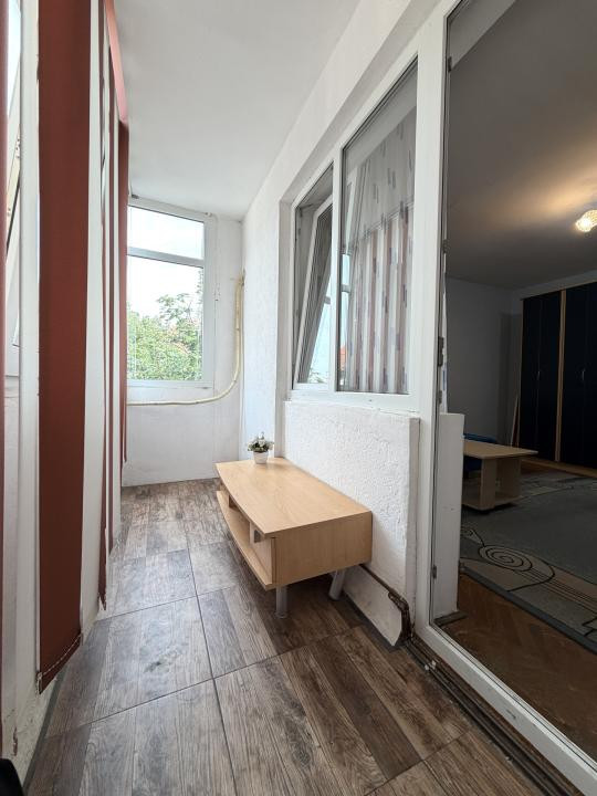 Apartament 2 camere 54 mp utili, loc de parcare in curte - zona centrala