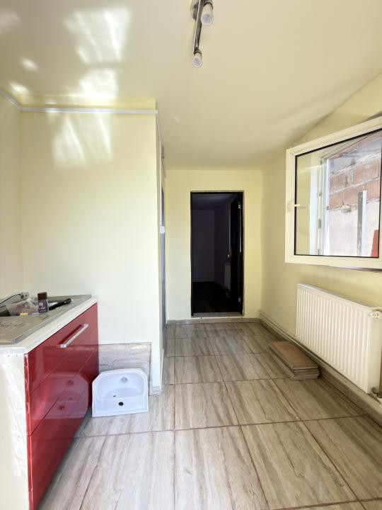 Casa cu 3 apartamente, 116 mp utili, 479 mp teren - Ghiroda noua