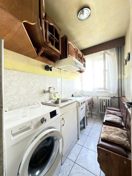 Apartament 3 camere, 47 mp utili, etaj 2 - zona Dacia