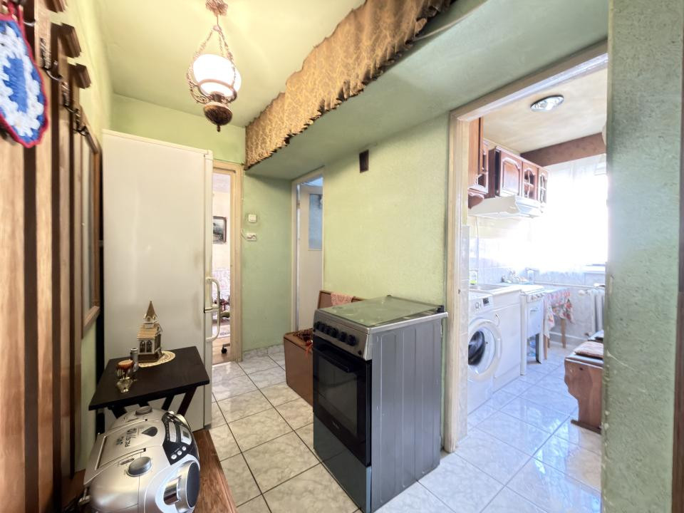 Apartament 3 camere, 47 mp utili, etaj 2 - zona Dacia