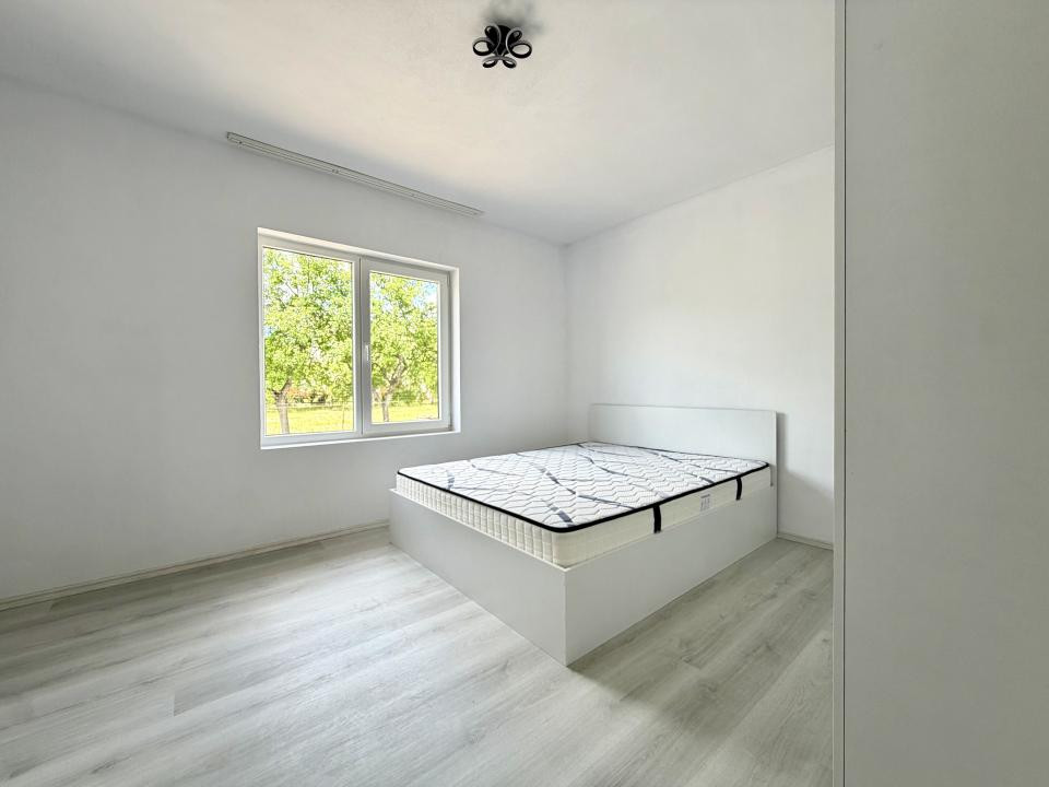 Duplex elegant, 3 camere, 70 mp utili, 300 mp teren - Sanandrei