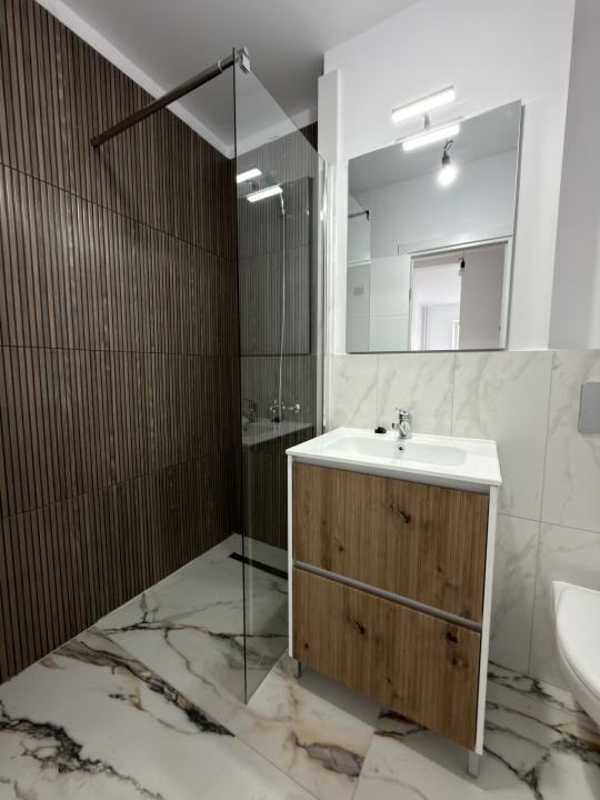 Apartament 2 Camere, 48 mp utili, semidecomandat, Etaj 3, Lift - Gheorghe Lazar