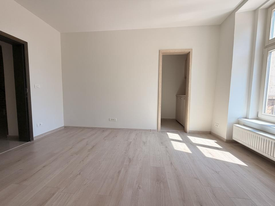 SAD 89 mp, 3 incaperi, complet renovat - Piata Unirii