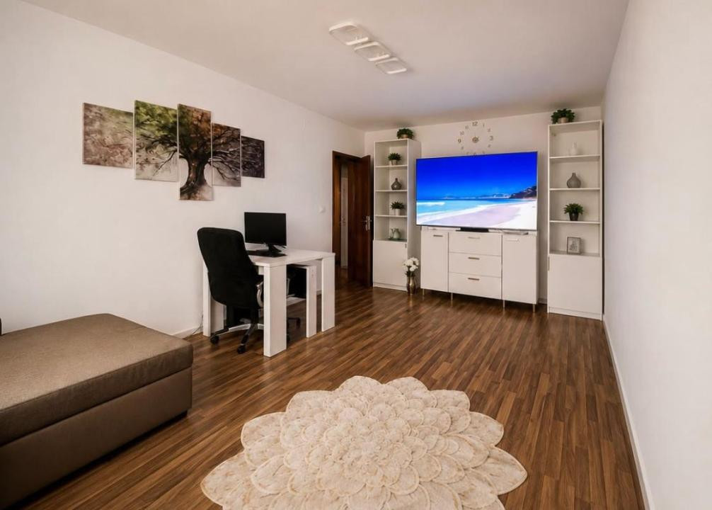 Apartament 2 camere, decomandat,  zona Soarelui 