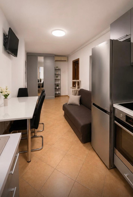 Apartament 2 camere, decomandat,  zona Soarelui 
