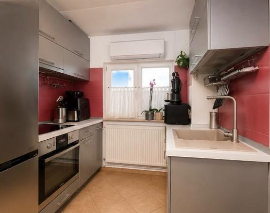 Apartament 2 camere, decomandat,  zona Soarelui 