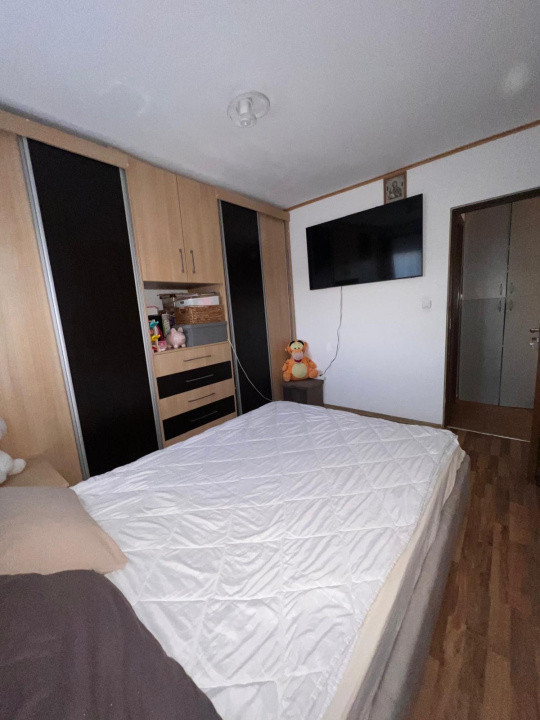Apartament 2 camere, decomandat,  zona Soarelui 