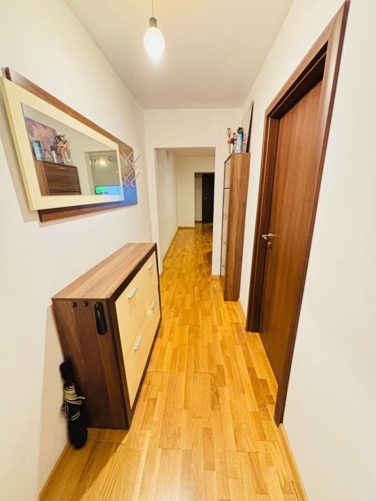  DE INCHIRIAT Apartament 3 camere, 55mp, etaj 3 - Dambovita