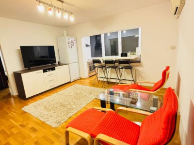  DE INCHIRIAT Apartament 3 camere, 55mp, etaj 3 - Dambovita
