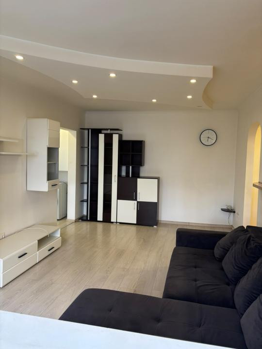  DE INCHIRIAT Apartament 2 camere, 41mp, etaj 2 - zona Garii