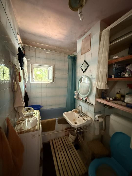 Apartament cu o camera, 37 mp utili, etaj 1, cu balcon - Dambovita