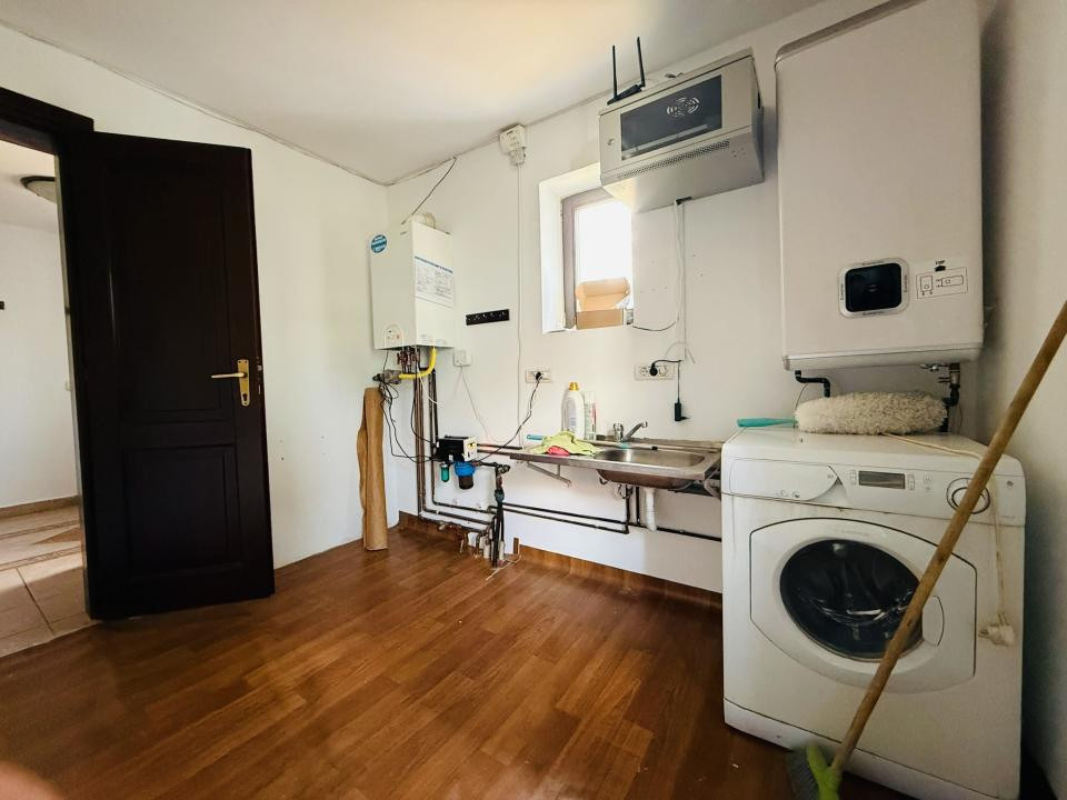 DE INCHIRIAT Casa individuala, 180mp utili, 720 teren-Sanmihaiul Roman