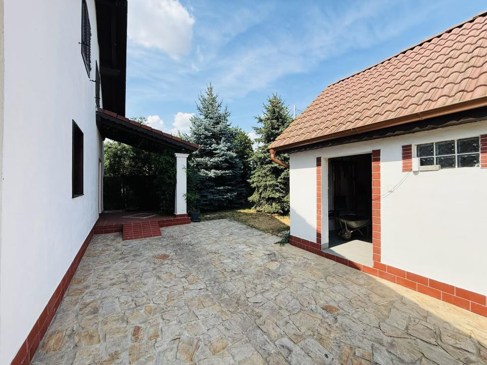 DE INCHIRIAT Casa individuala, 180mp utili, 720 teren-Sanmihaiul Roman