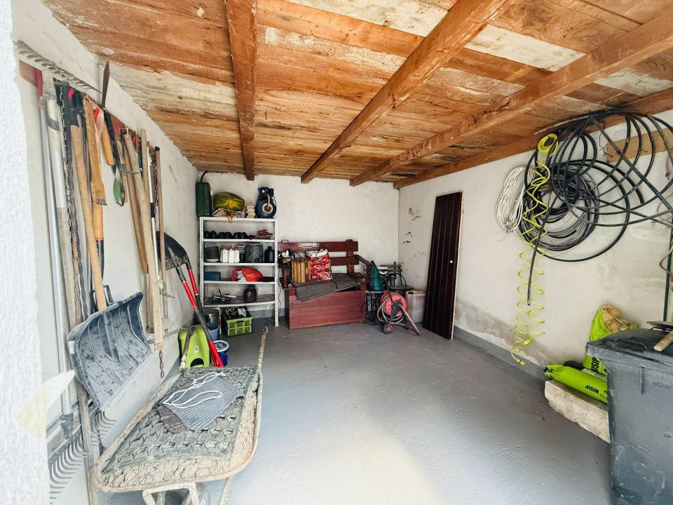 DE INCHIRIAT Casa individuala, 180mp utili, 720 teren-Sanmihaiul Roman