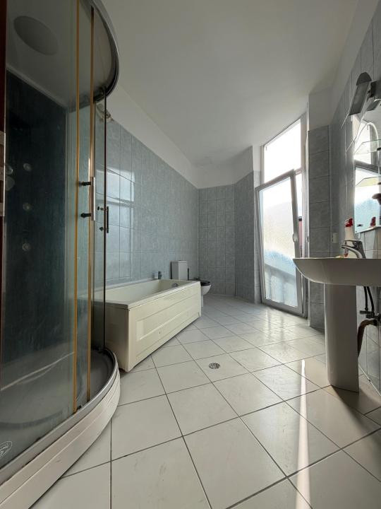 Apartament 3 camere, 68 mp utili, gradina 115 mp - Mehala 