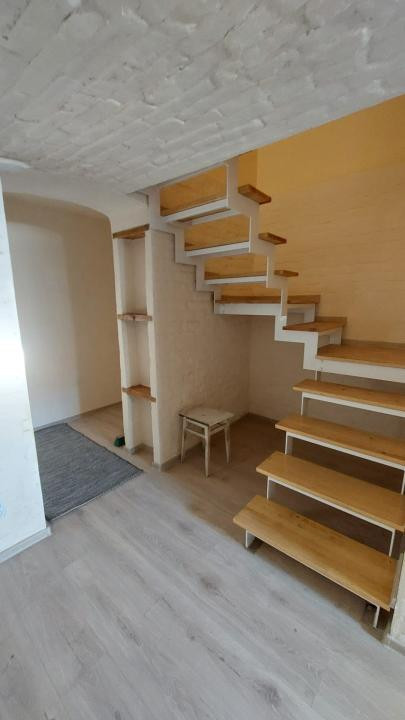 Apartament 3 camere, la casa, 73 mp utili, 35 mp curte, parter-Iosefin