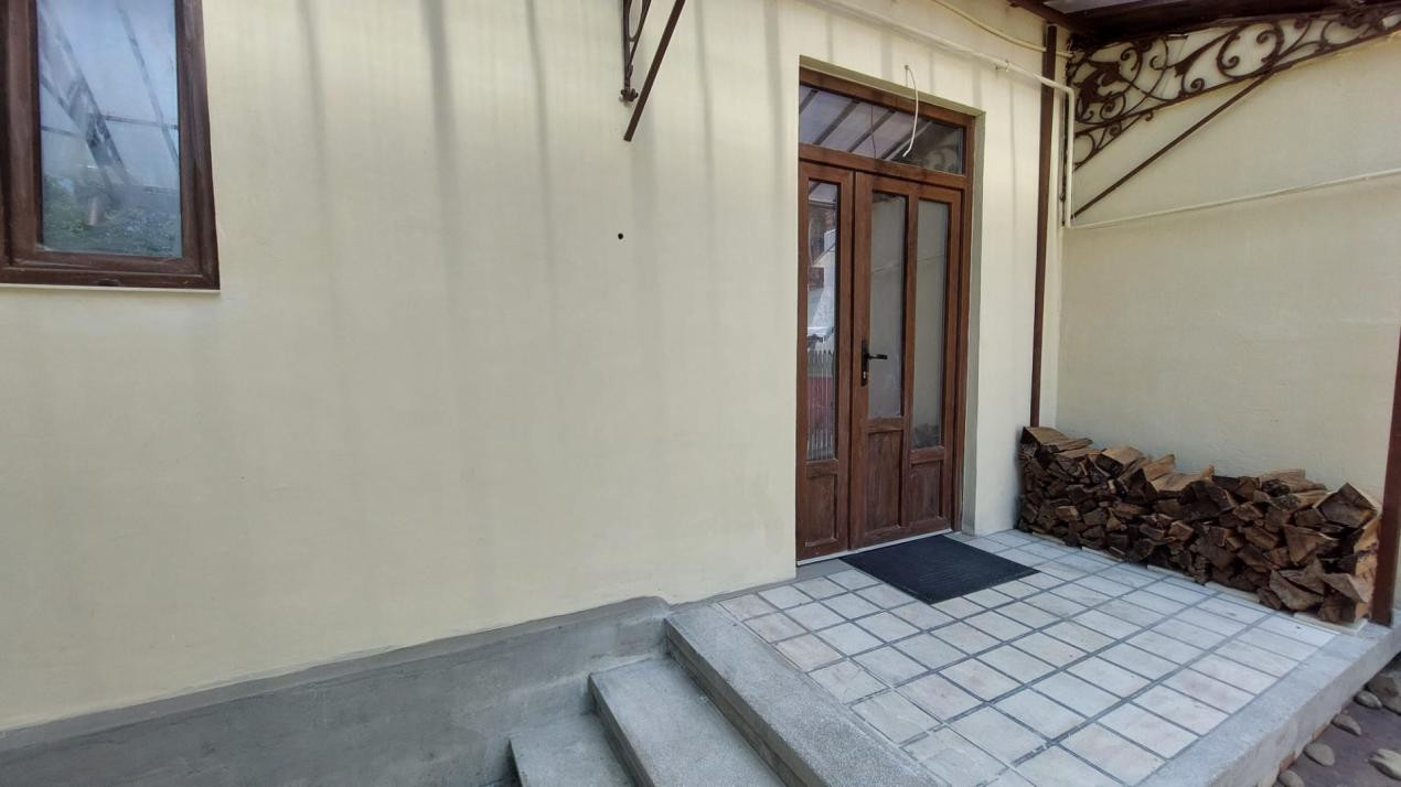 Apartament 3 camere, la casa, 73 mp utili, 35 mp curte, parter-Iosefin