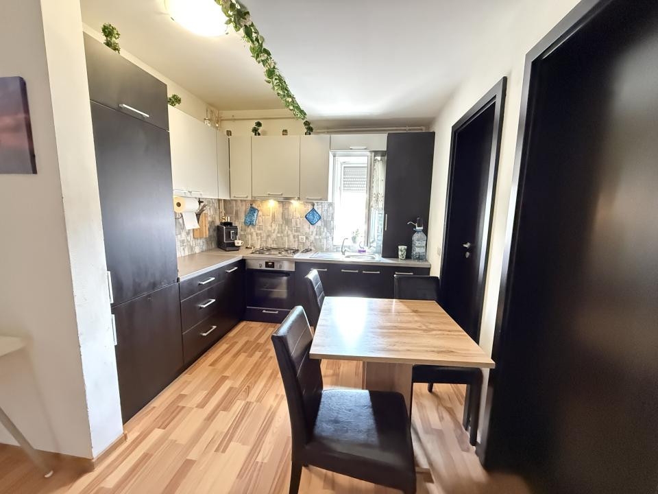 Apartament cu 3 camere, decomandat, 64 mp utili, curte privata - Sanandrei