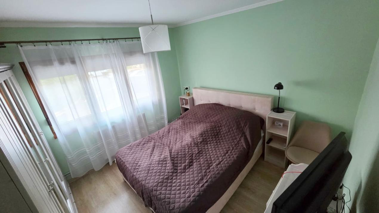 Apartament cu 3 camere, decomandat, 65 mp utili, parter - Aradului