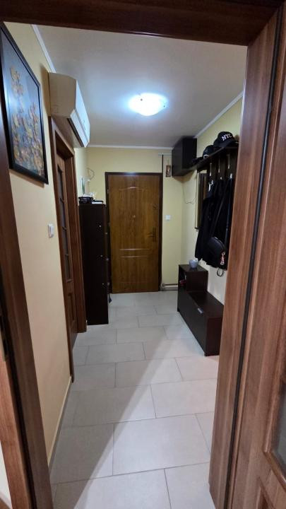 Apartament cu 3 camere, decomandat, 65 mp utili, parter - Aradului