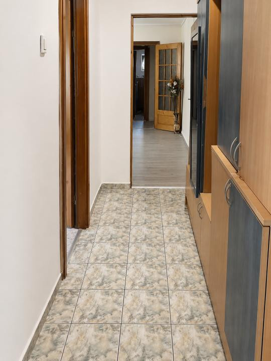 Apartament 3 camere, 64 mp utili, etaj 4 - Zona Complexului